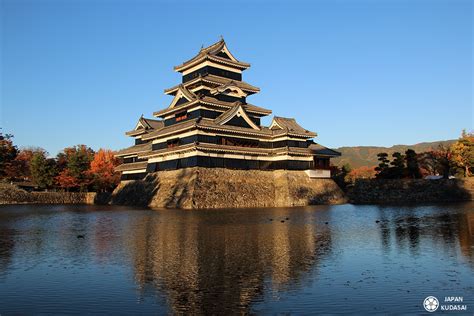  Le Château de Matsumoto, un joyau architectural niché dans les Alpes japonaises!