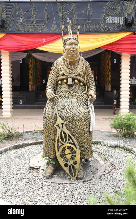  Le Mausolée du Chef Oba Akenzua I: Un Trésor Historique de la Culture Edo à Benin City